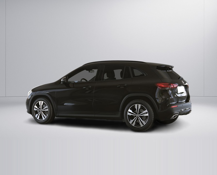 Mercedes-Benz GLA 180 - foto 8