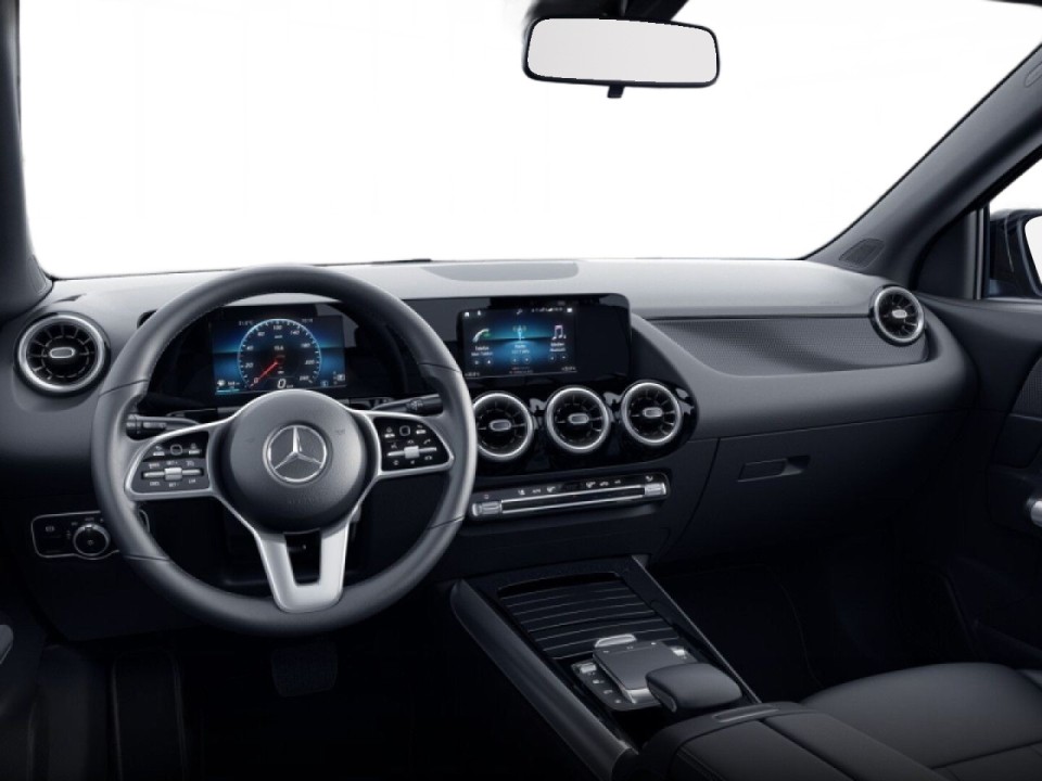 Mercedes-Benz GLA 180 - foto 14