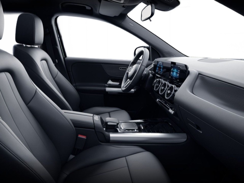 Mercedes-Benz GLA 180 - foto 16