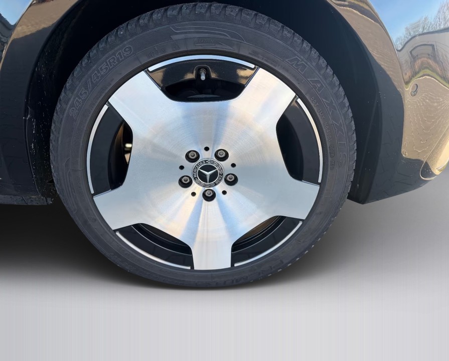 Mercedes-Benz V 300d 4MATIC - foto 23