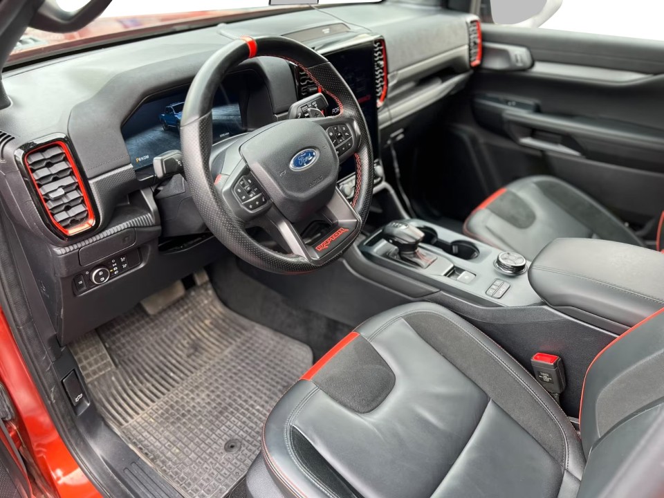 Ford Raptor - foto 9