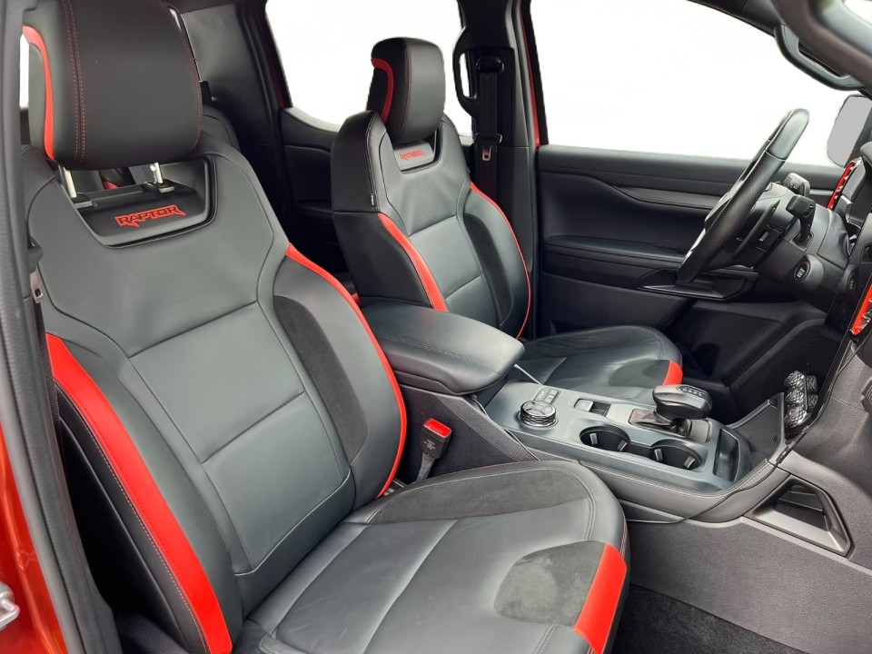 Ford Raptor - foto 10