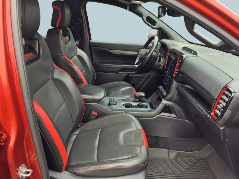 Ford Raptor - foto 7