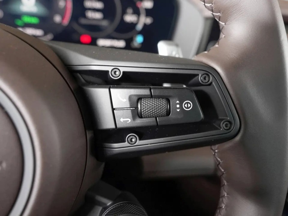 Porsche Panamera 4S E-Hybrid - foto 12