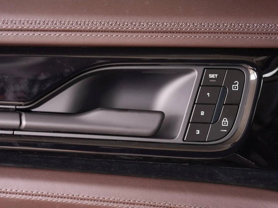 Porsche Panamera 4S E-Hybrid - foto 30