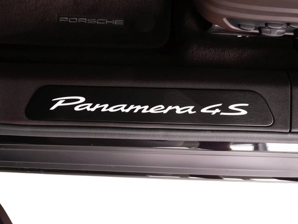 Porsche Panamera 4S E-Hybrid - foto 33