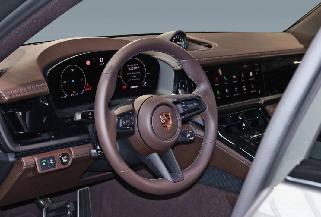 Porsche Panamera 4 E-Hybrid - foto 13