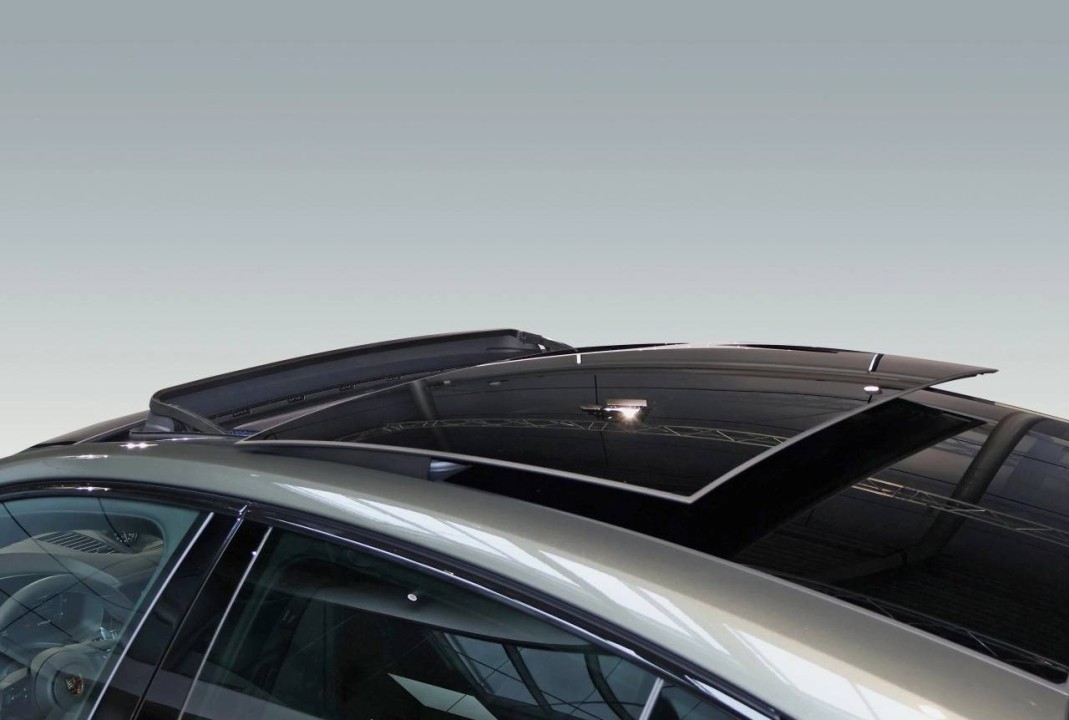 Porsche Panamera 4 E-Hybrid - foto 29