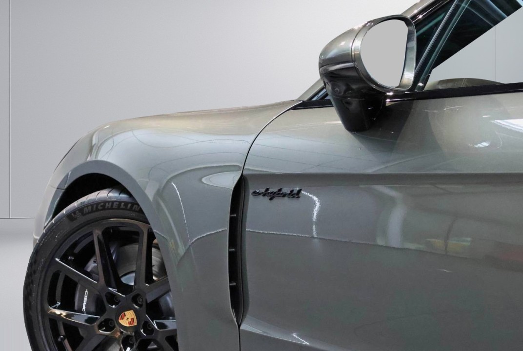 Porsche Panamera 4 E-Hybrid - foto 32