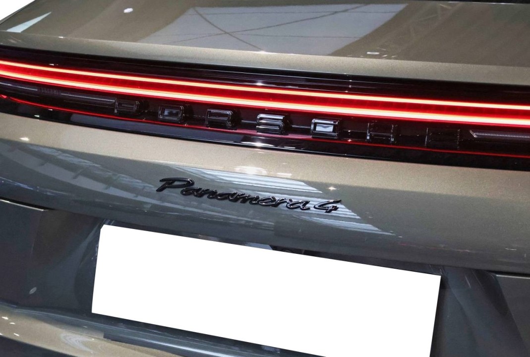 Porsche Panamera 4 E-Hybrid - foto 28