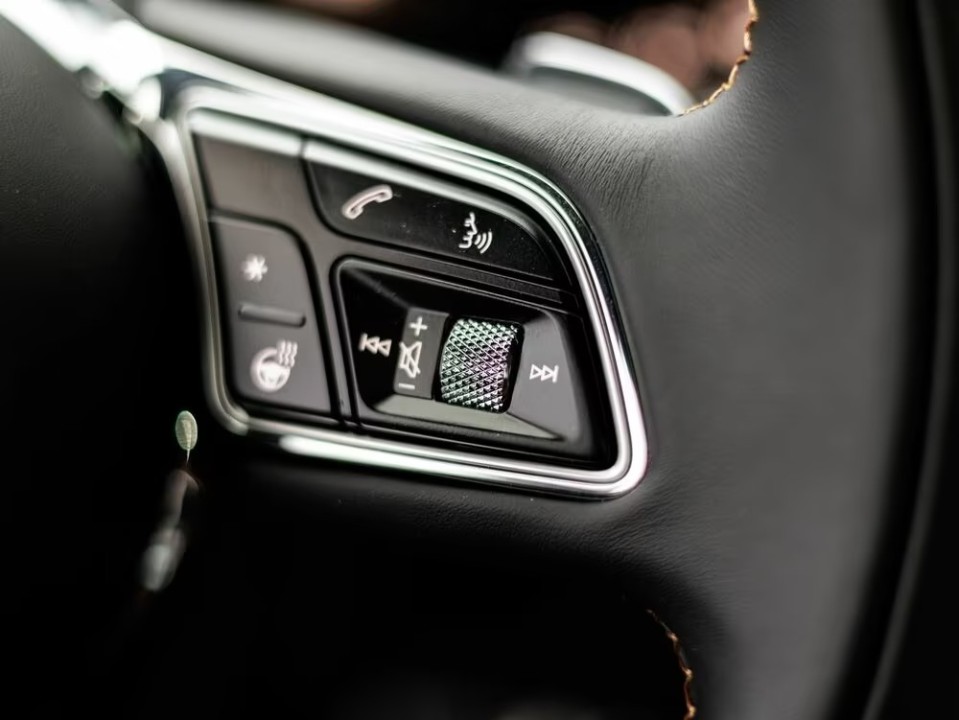 Bentley Bentayga - foto 12