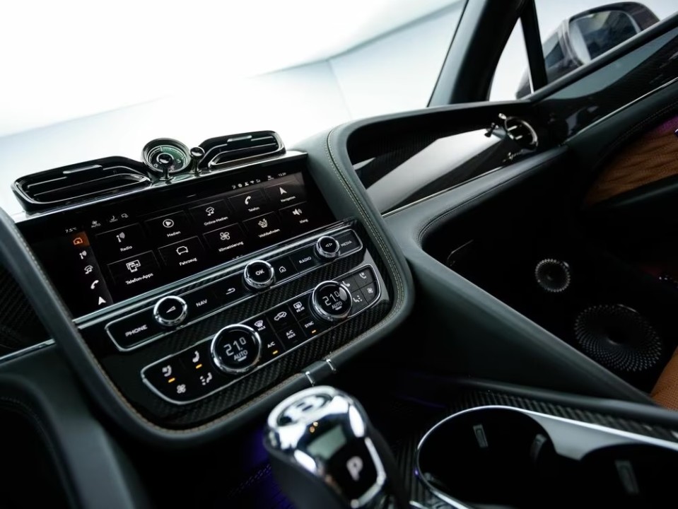 Bentley Bentayga - foto 15