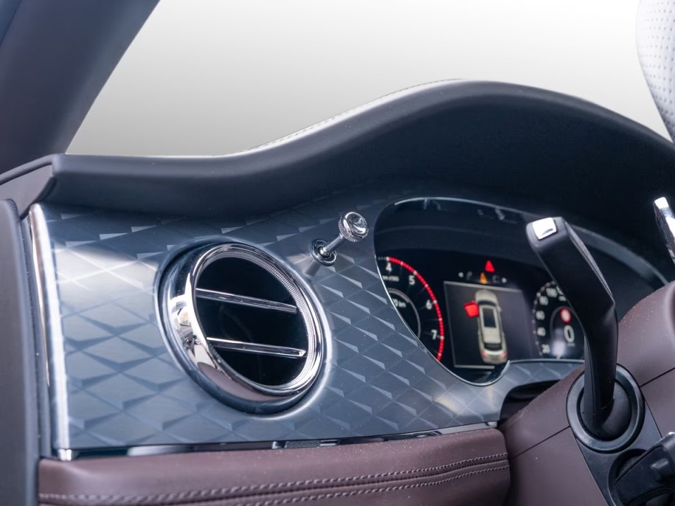 Bentley Bentayga S V8 - foto 12