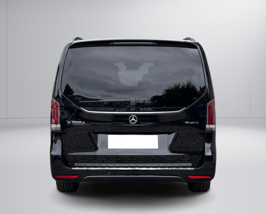 Mercedes-Benz V 300d 4MATIC AMG (3)