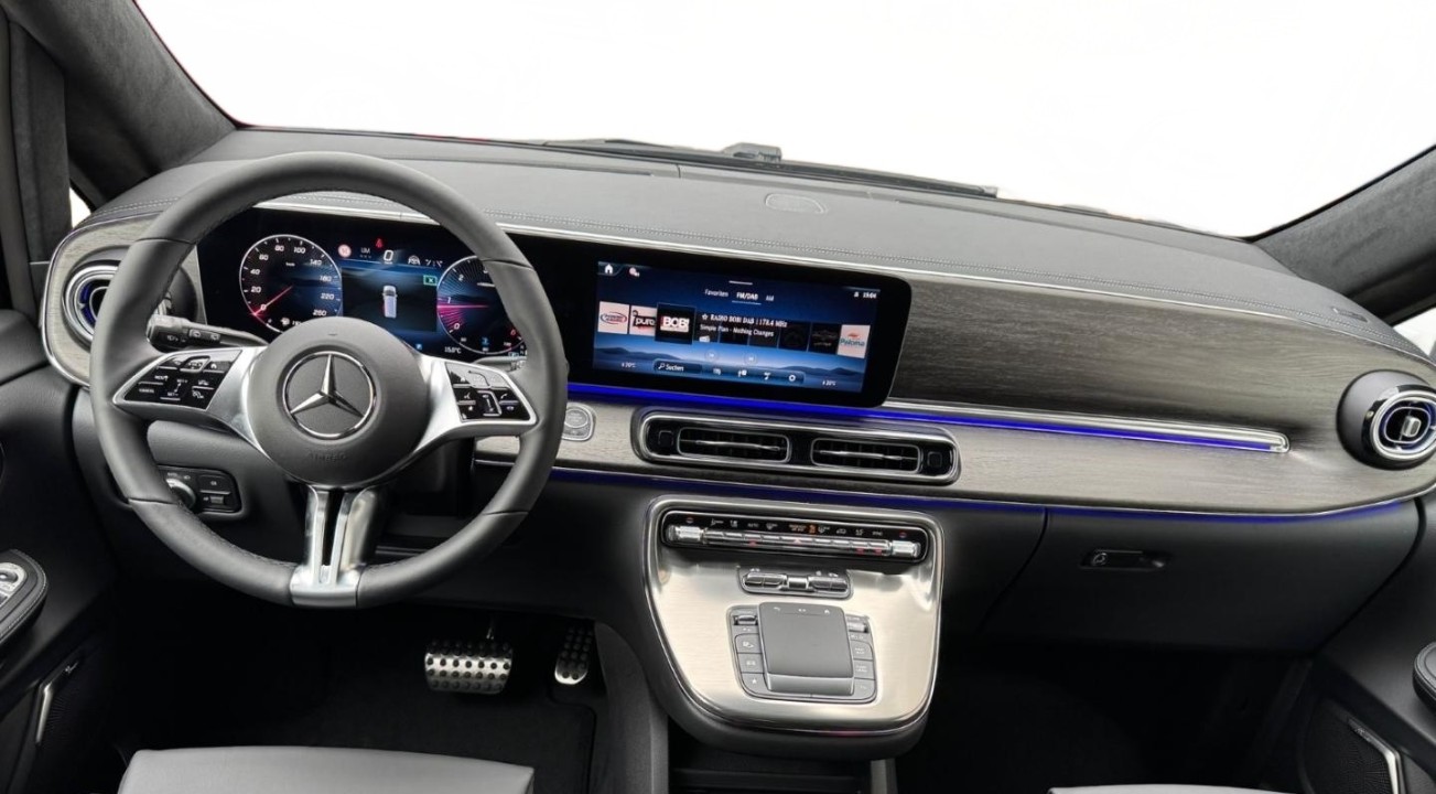 Mercedes-Benz V 300d 4MATIC AMG - foto 15