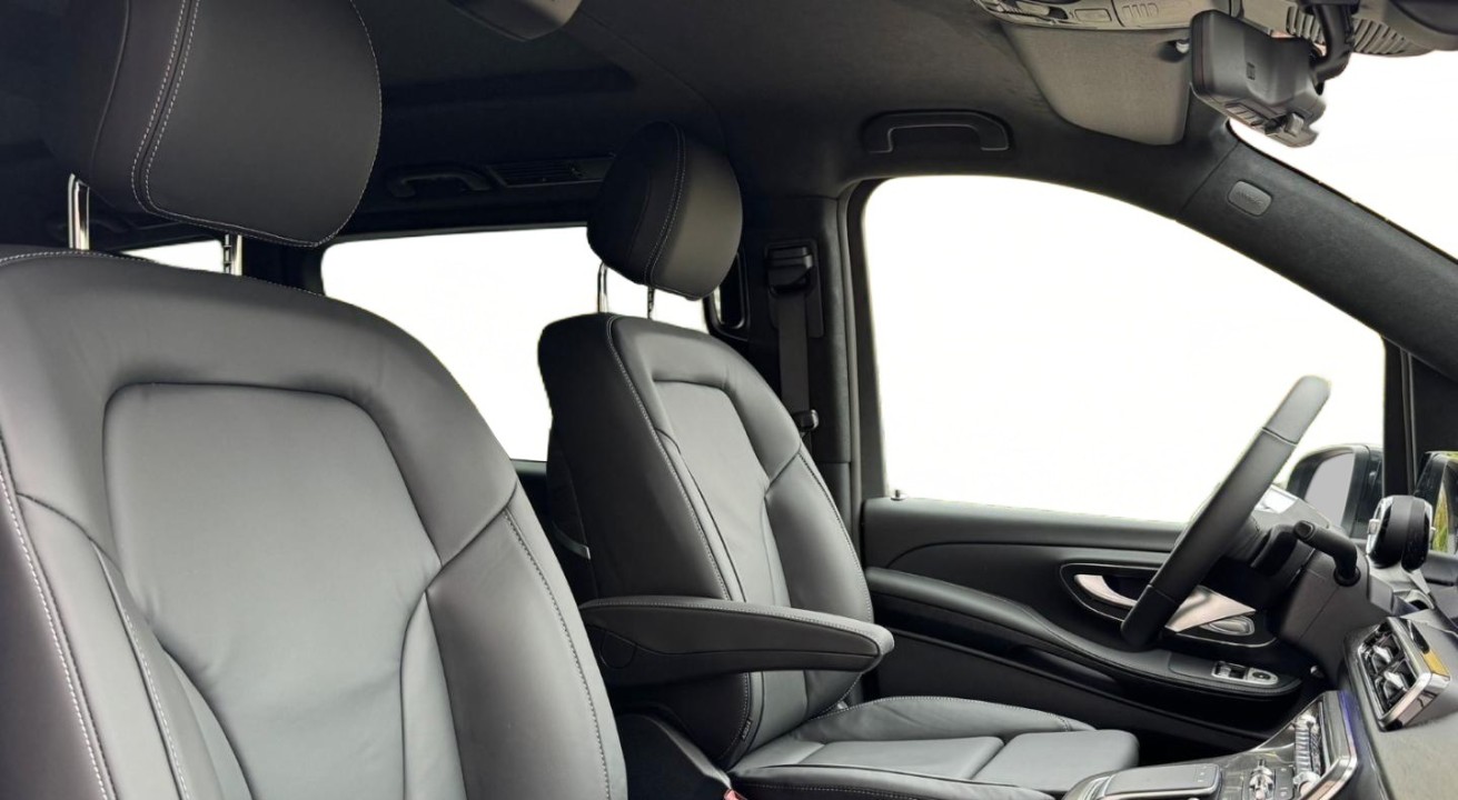 Mercedes-Benz V 300d 4MATIC AMG - foto 11