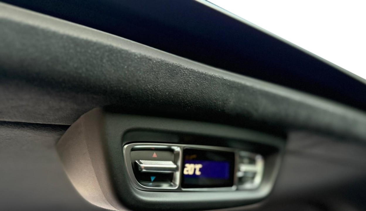 Mercedes-Benz V 300d 4MATIC AMG - foto 30