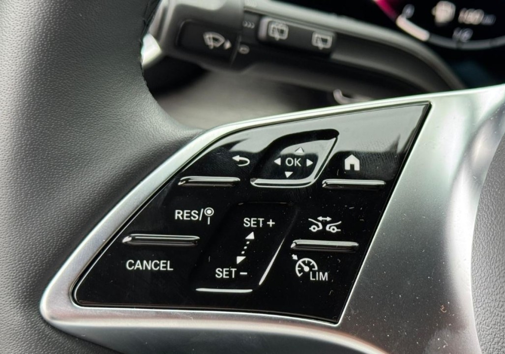 Mercedes-Benz V 300d 4MATIC AMG - foto 18