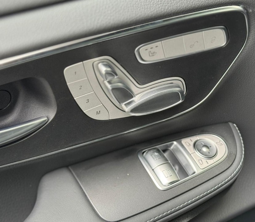 Mercedes-Benz V 300d 4MATIC AMG - foto 22