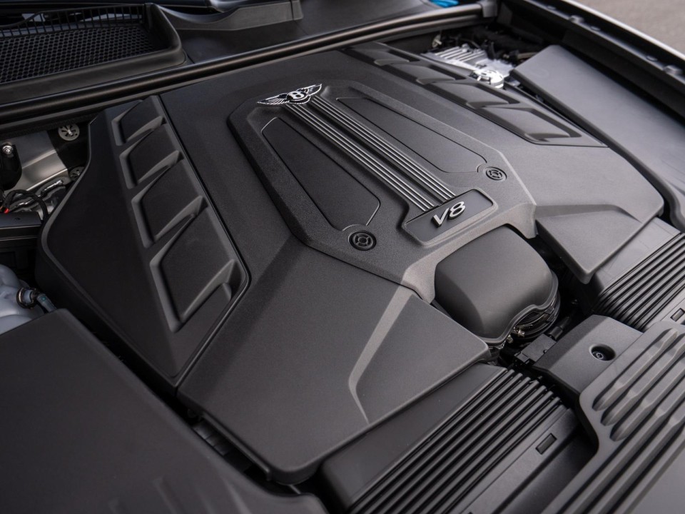 Bentley Bentayga Speed - foto 38