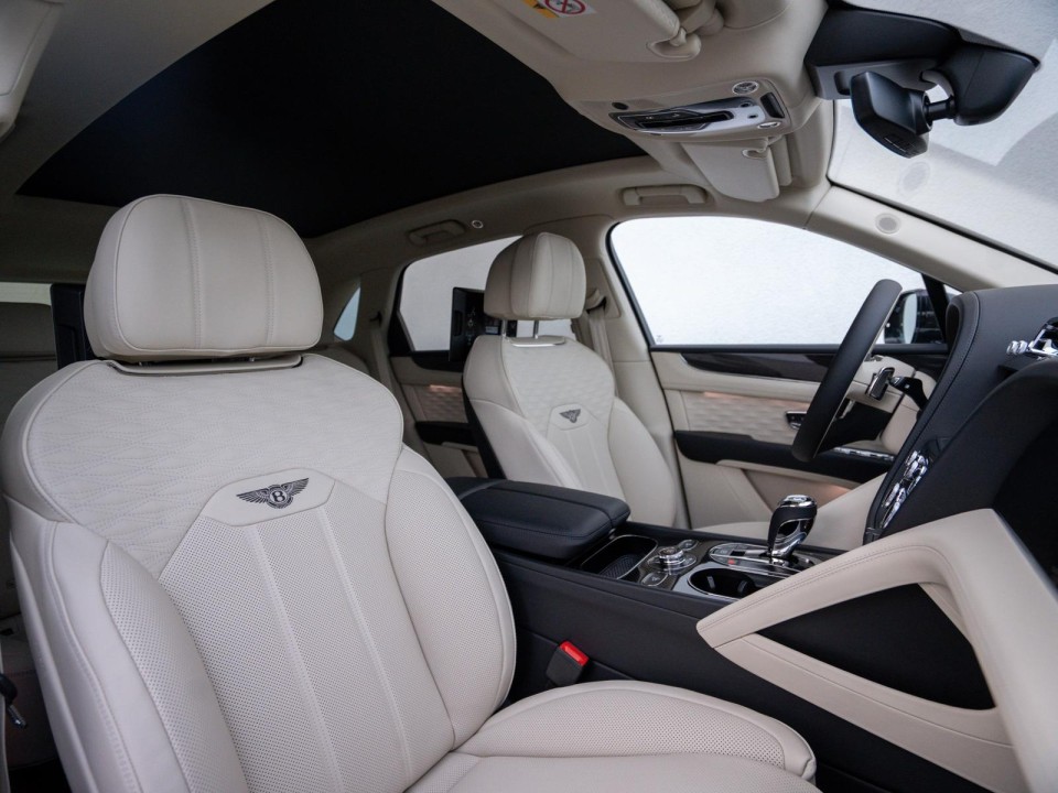 Bentley Bentayga Speed - foto 19