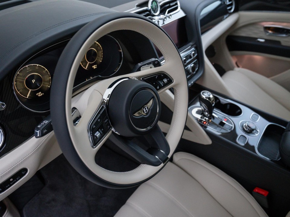 Bentley Bentayga Speed - foto 20