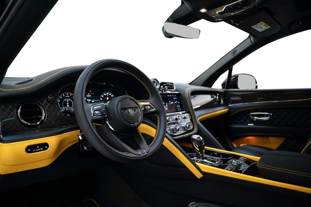 Bentley Bentayga Black Edition Hybrid - foto 13