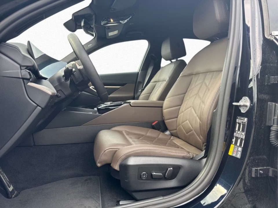 BMW Seria 5 530e M-Sport - foto 9