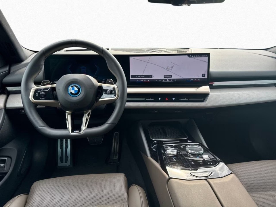 BMW Seria 5 530e M-Sport - foto 6