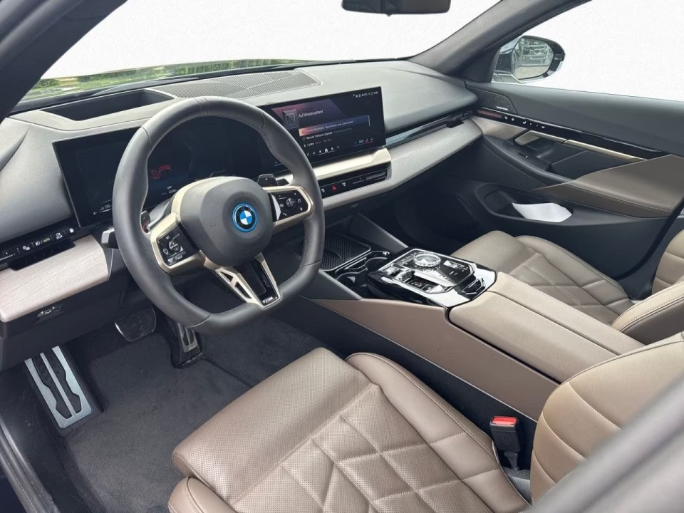 BMW Seria 5 530e M-Sport - foto 7