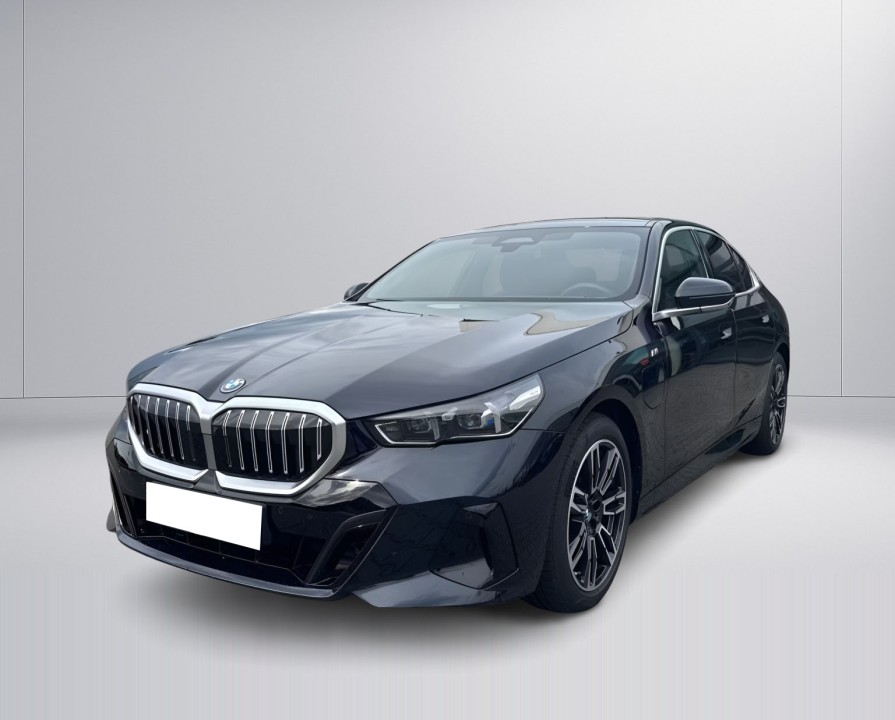 BMW Seria 5 530e M-Sport (5)