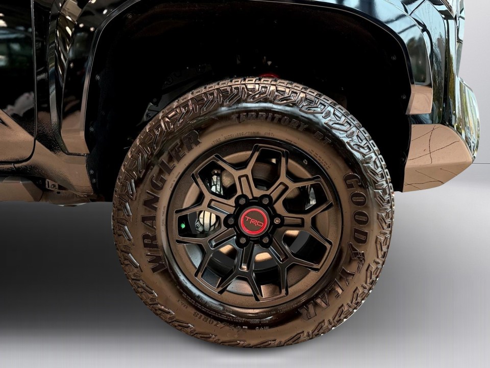 Toyota Tacoma - foto 31