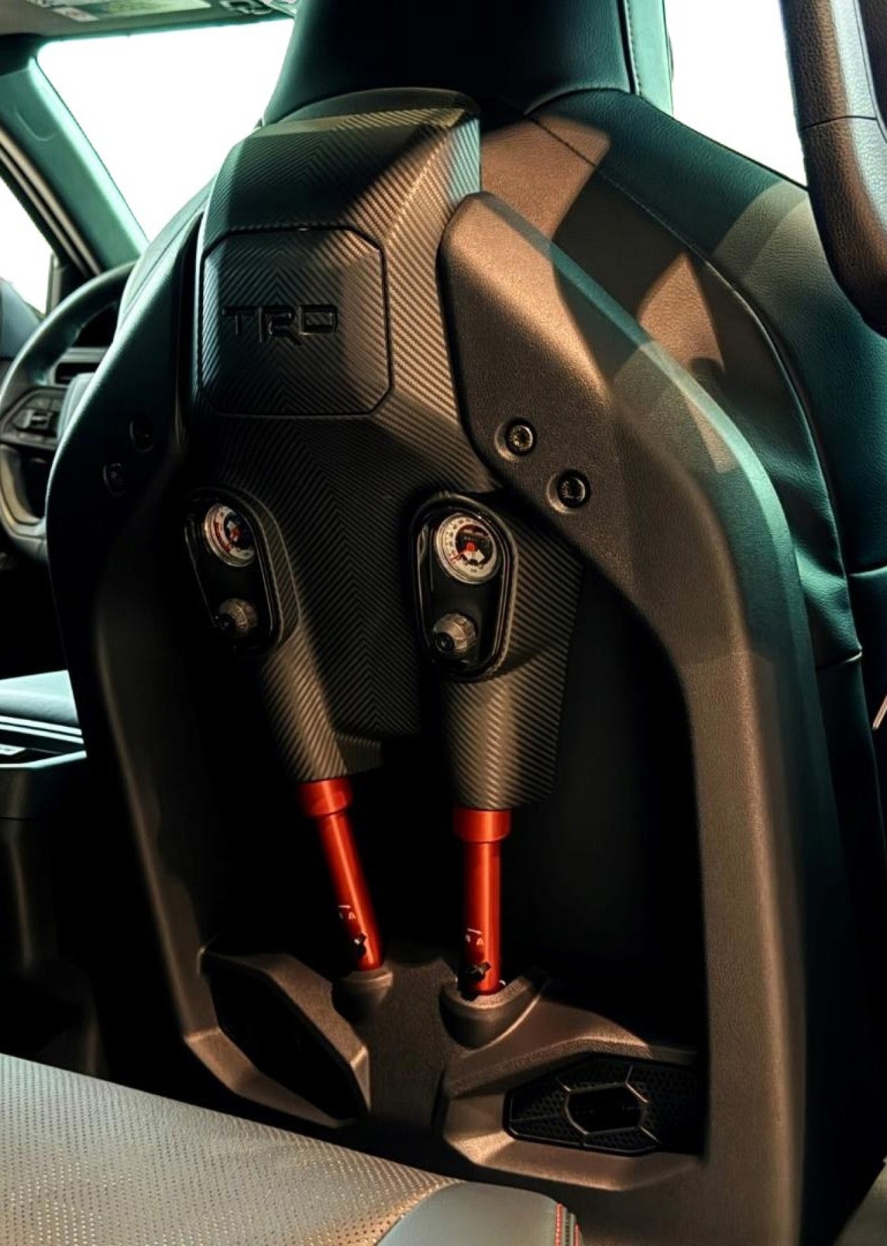 Toyota Tacoma - foto 13