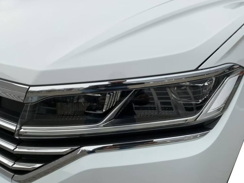 Volkswagen Touareg 3.0 TDI 4Motion R-LINE - foto 17