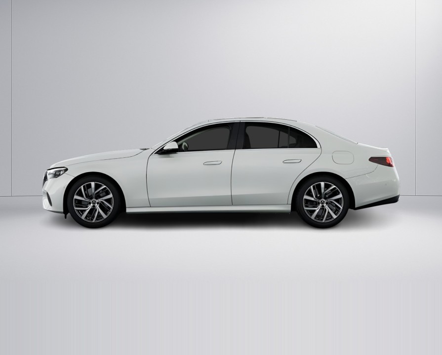 Mercedes-Benz E 300e (5)