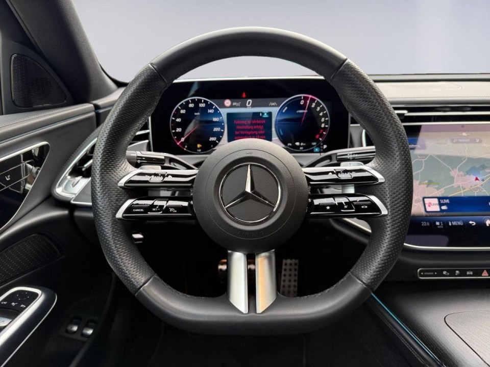 Mercedes-Benz E 300e AMG - foto 6