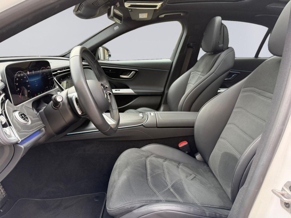 Mercedes-Benz E 300e AMG - foto 7