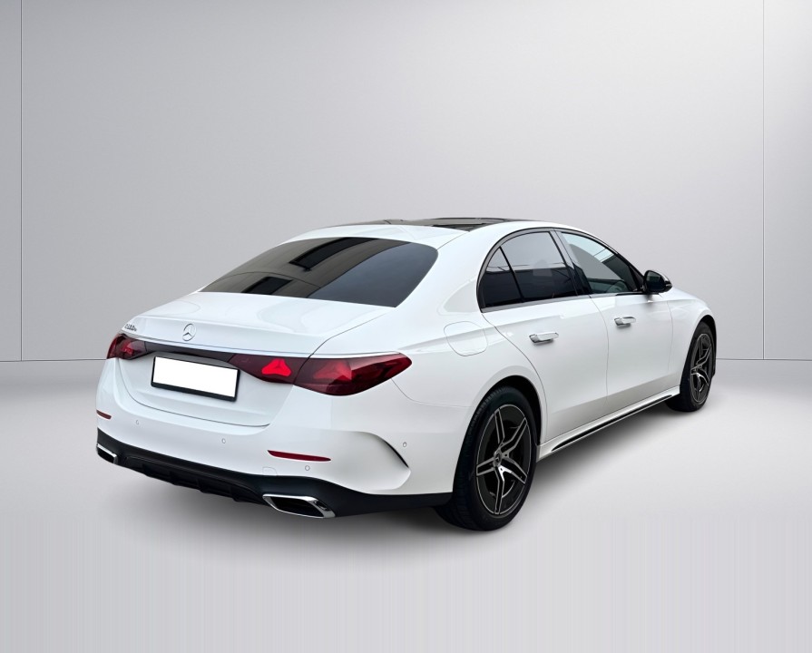 Mercedes-Benz E 300e AMG (2)