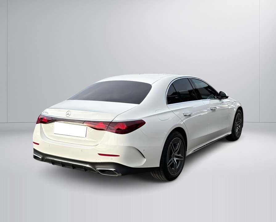 Mercedes-Benz E 300e AMG (3)