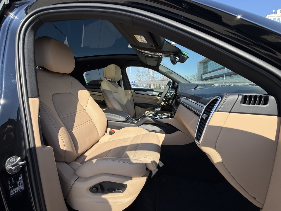 Porsche Cayenne Coupe E-Hybrid Platinum Edition - foto 16