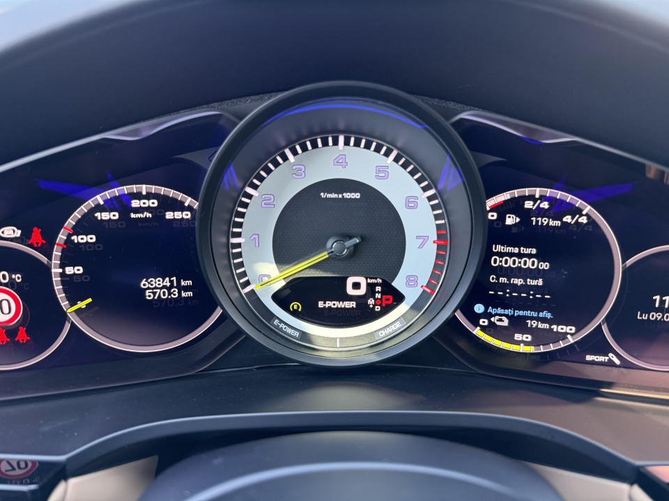 Porsche Cayenne Coupe E-Hybrid Platinum Edition - foto 23