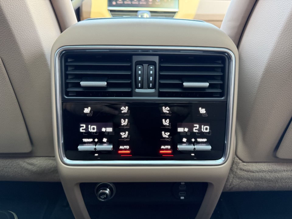 Porsche Cayenne Coupe E-Hybrid Platinum Edition - foto 26