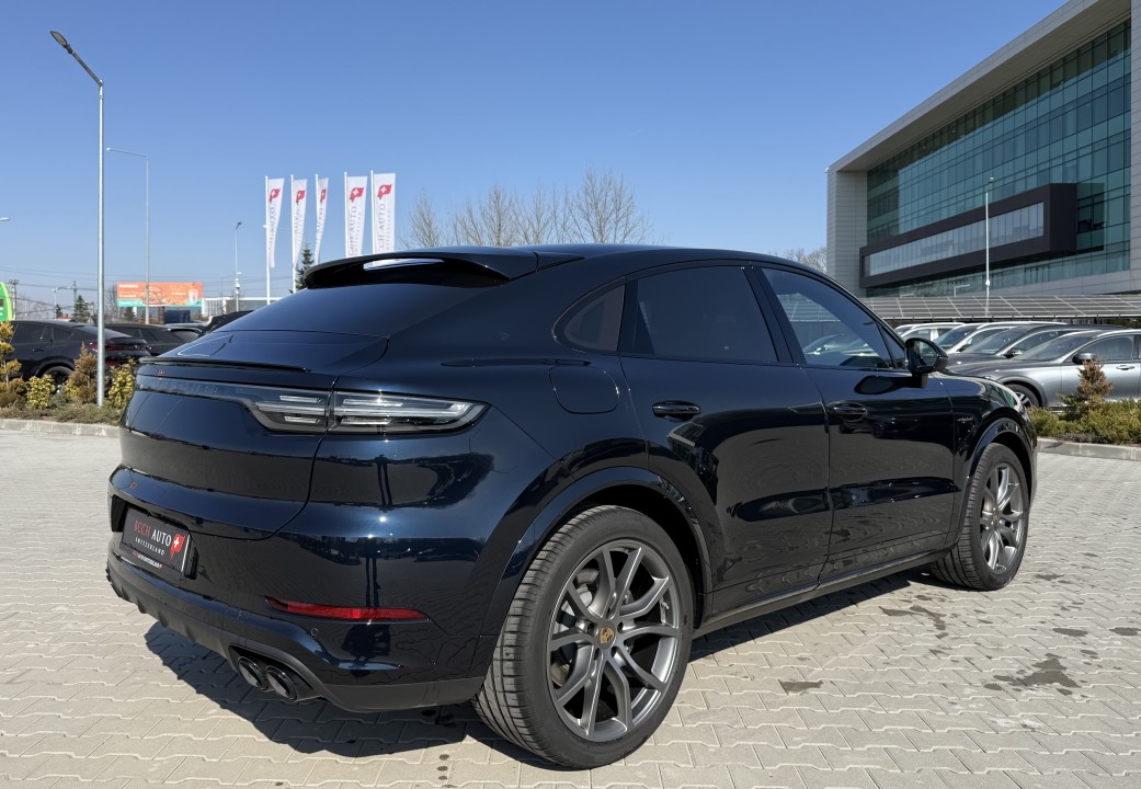 Porsche Cayenne Coupe E-Hybrid Platinum Edition (3)