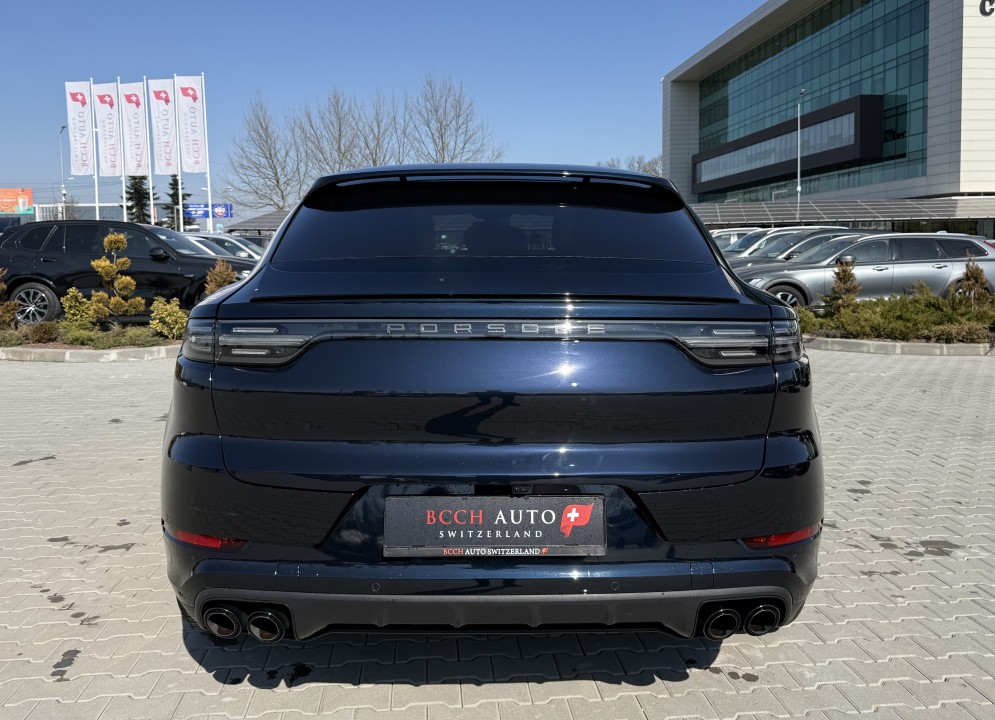 Porsche Cayenne Coupe E-Hybrid Platinum Edition (4)