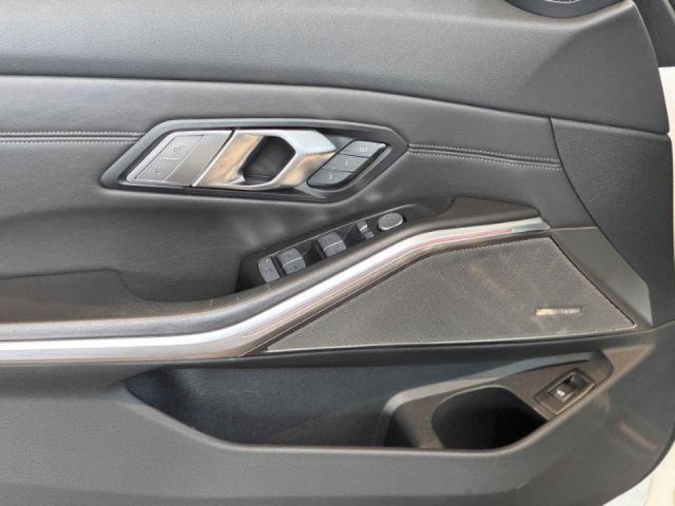 BMW M3 Competition - foto 11