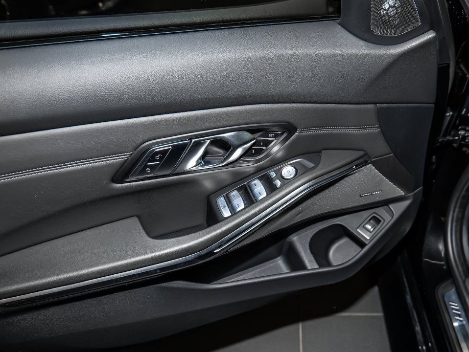 BMW M3 Competition - foto 18