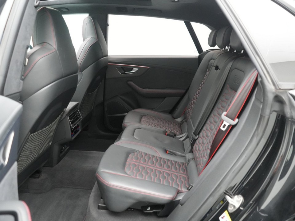 Audi RS Q8 TFSI quattro tiptronic (5)