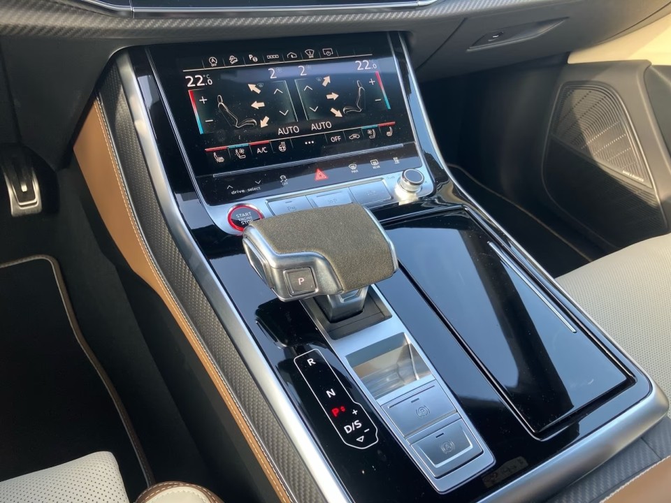 Audi RS Q8 Performance TFSI quattro tiptronic - foto 8