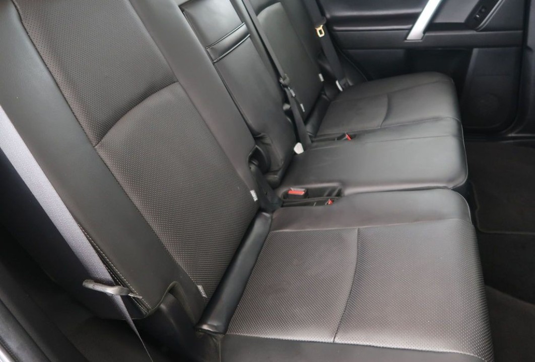 Toyota Land Cruiser 2.8 D-4D - foto 11