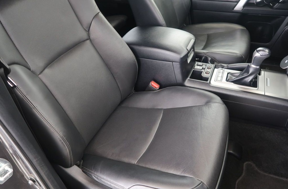 Toyota Land Cruiser 2.8 D-4D - foto 12